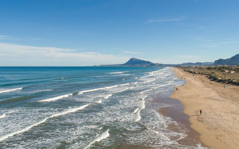 como llegar a la playa de oliva
